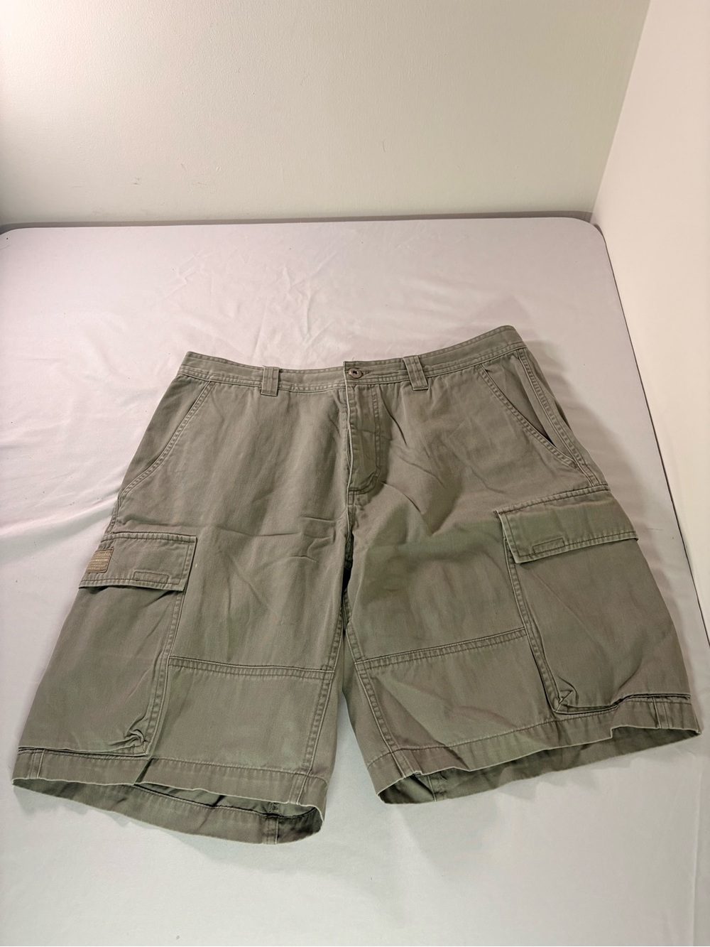 Columbia Men's Cargo Shorts - Olive